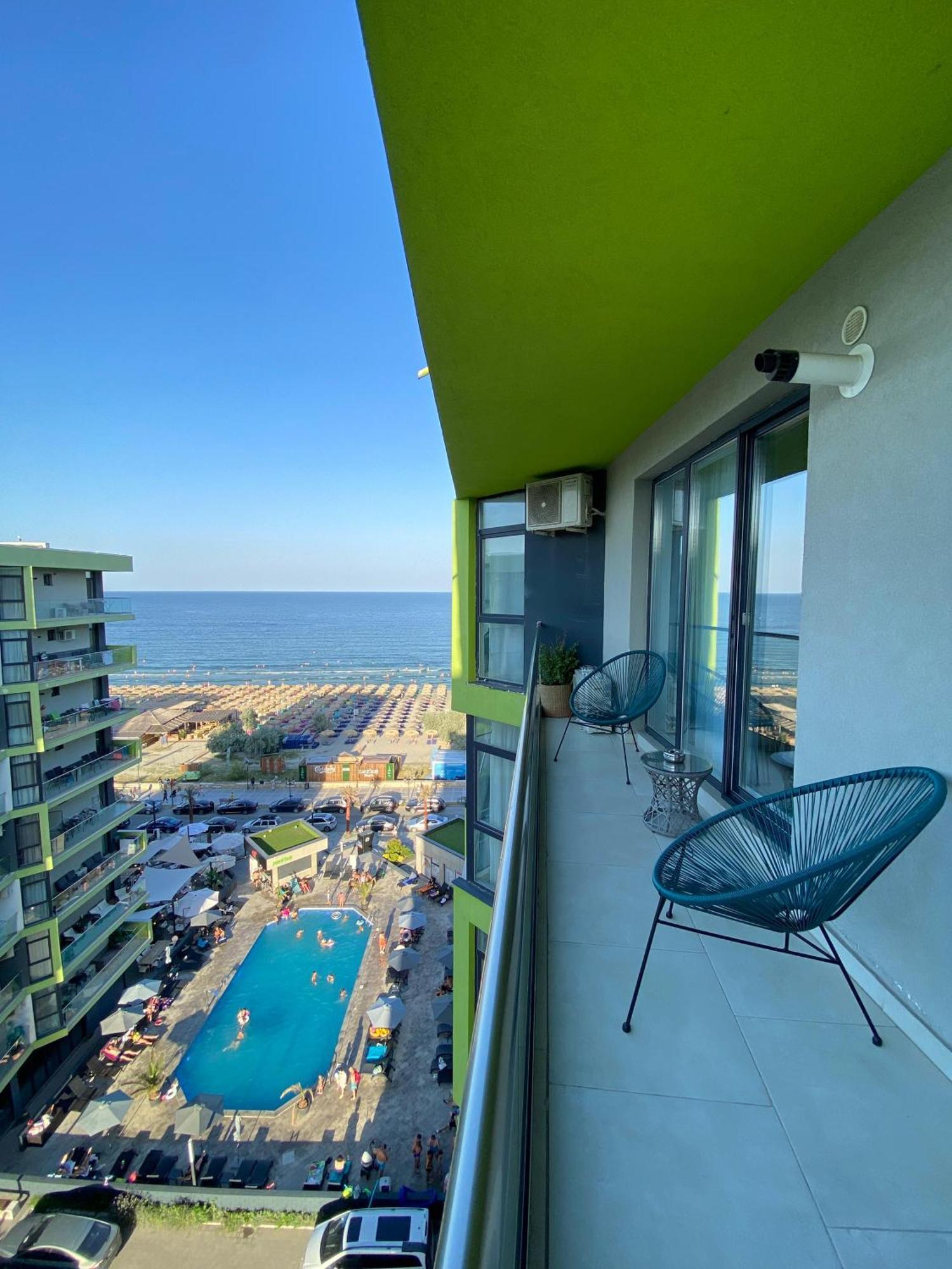 Iako Premium Apartament Navodari Luaran gambar