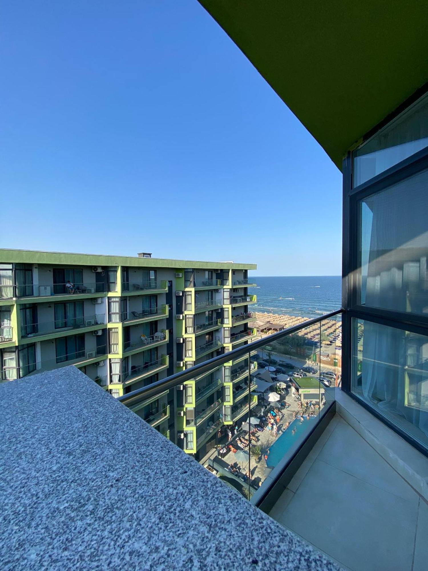 Iako Premium Apartament Navodari Luaran gambar
