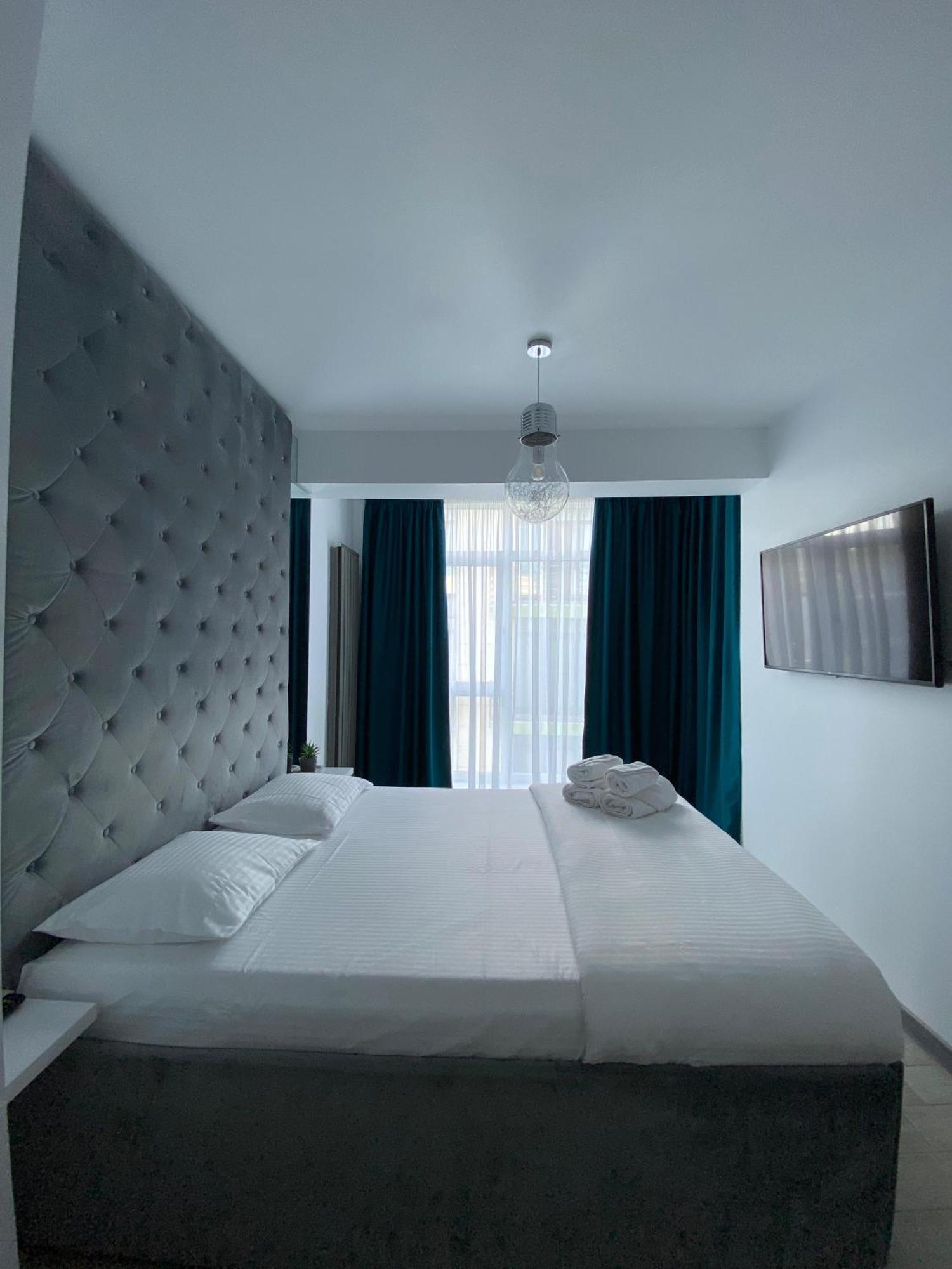 Iako Premium Apartament Navodari Luaran gambar