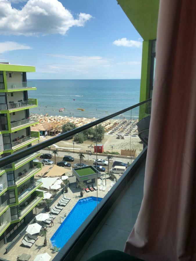 Iako Premium Apartament Navodari Luaran gambar